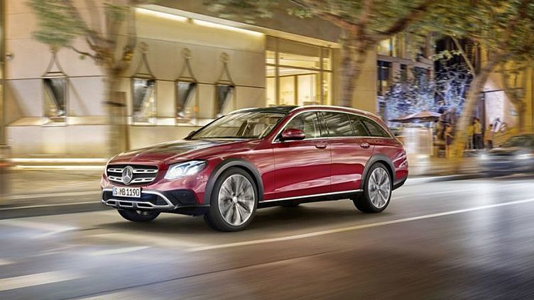 Универсал «Мерседес» E-Class стал вседорожным Универсал «Мерседес» E-Class стал вседорожным