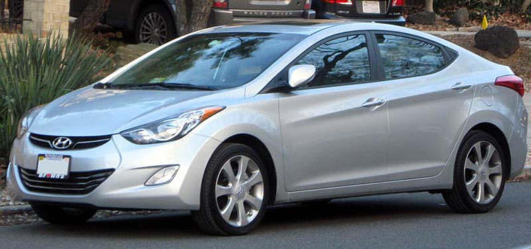Hyundai Elantra получила дешевую версию с АКП Hyundai Elantra получила дешевую версию с АКП