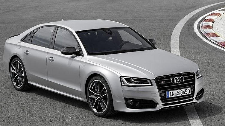 Компания Audi представила 605-сильный седан A8 Компания Audi представила 605-сильный седан A8