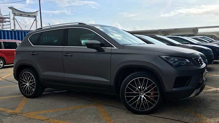 Шпионы сфотографировали 300-сильный кроссовер Seat Шпионы сфотографировали 300-сильный кроссовер Seat