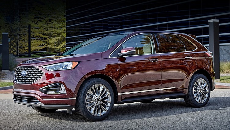 Кроссовер Ford Edge обновился второй раз