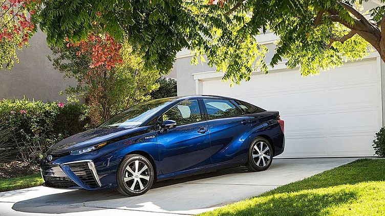Toyota отправит в ремонт все выпущенные водородомобили Mirai Toyota отправит в ремонт все выпущенные водородомобили Mirai