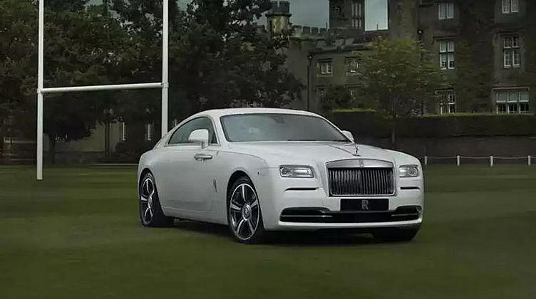 Rolls-Royce посвятил очередной автомобиль регбистам