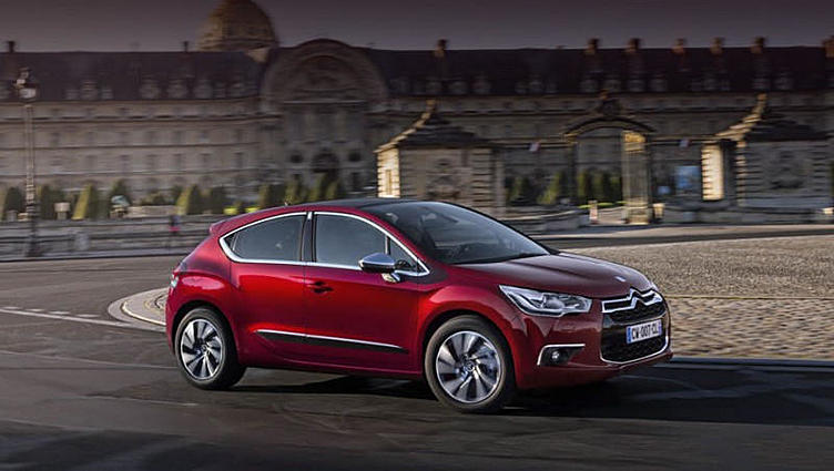 Хэтчбеку Citroen DS 4 подарили три новых турбомотора Хэтчбеку Citroen DS 4 подарили три новых турбомотора