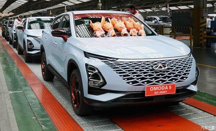 Chery начала производство кроссовера Omoda 5, который появится в России