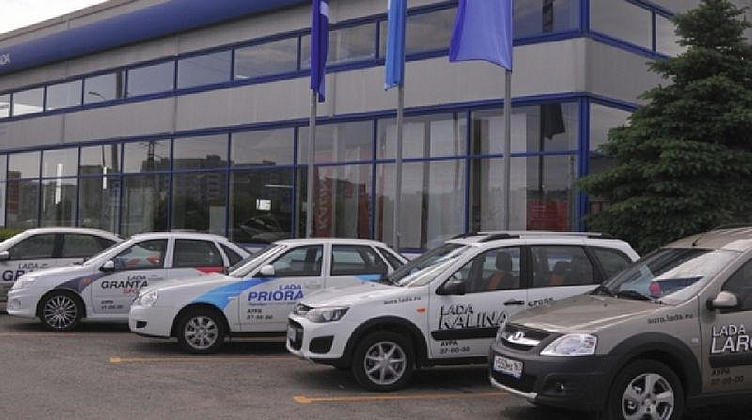 Автомобили Lada с сентября вновь могут подорожать Автомобили Lada с сентября вновь могут подорожать