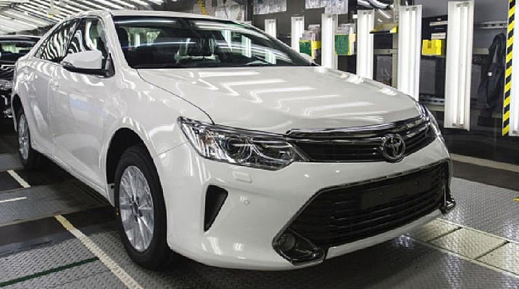 Петербургские автозаводы остановят конвейеры на новогодние каникулы Петербургские автозаводы остановят конвейеры на новогодние каникулы