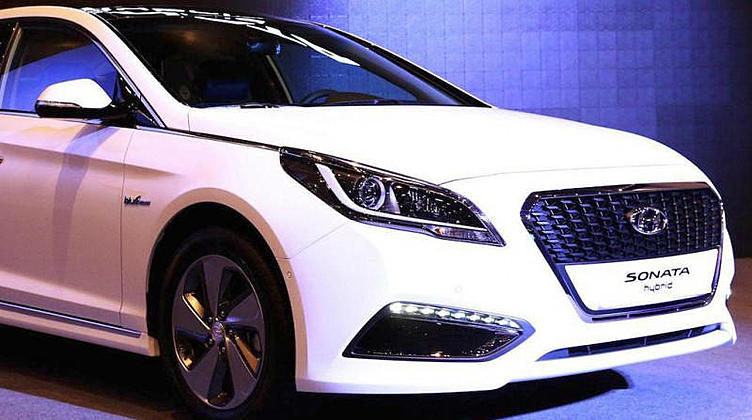 Hyundai представила новую гибридную Sonata