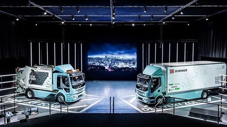 Volvo осуществила первые поставки электрических грузовиков
