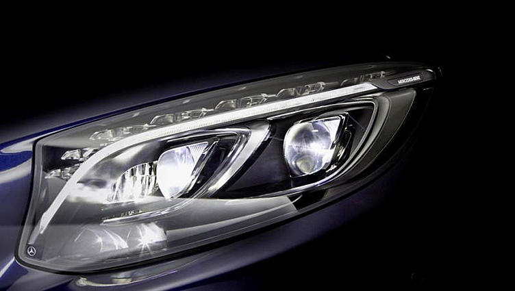 Фирма Mercedes усовершенствует светодиодные фары Multibeam Фирма Mercedes усовершенствует светодиодные фары Multibeam