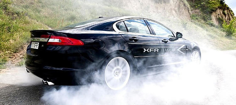 Jaguar XFR-S демонстрирует дрифт в горах в новом рекламном ролике [Видео]