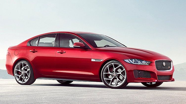 Седан Jaguar XE покинул российский рынок