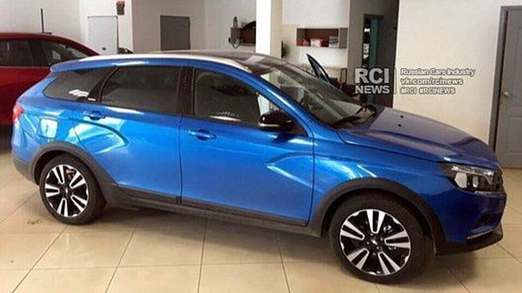 В Сети появились фото самой дорогой версии Lada Vesta SW Cross В Сети появились фото самой дорогой версии Lada Vesta SW Cross