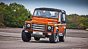 Британцы превратили Land Rover Defender в 481-сильный спорткар