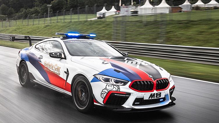 BMW выпустила спецверсию M8 для чемпионата Moto GP BMW выпустила спецверсию M8 для чемпионата Moto GP