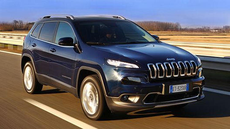 Jeep отзовет в России почти тысячу новых кроссоверов Cherokee Jeep отзовет в России почти тысячу новых кроссоверов Cherokee