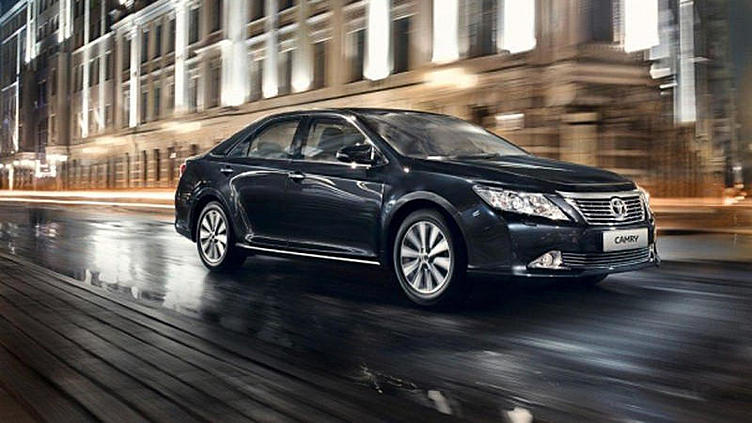 Toyota Camry бьет рекорды продаж в России Toyota Camry бьет рекорды продаж в России