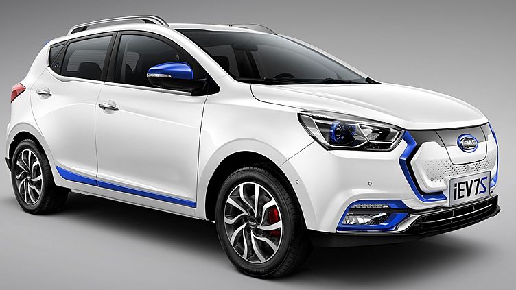 JAC начал продажи электромобиля JAC начал продажи электромобиля