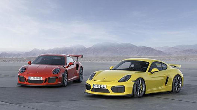 Porsche вернет своему суперкару механическую коробку Porsche вернет своему суперкару механическую коробку