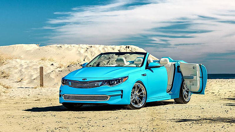 Седан Kia Optima превратили в кабриолет