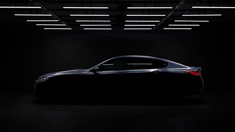 BMW показала тизер 4-дверного купе 8 серии BMW показала тизер 4-дверного купе 8 серии