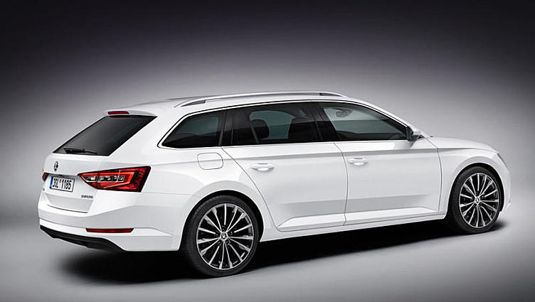 Багажник универсала Skoda Superb стал больше Багажник универсала Skoda Superb стал больше