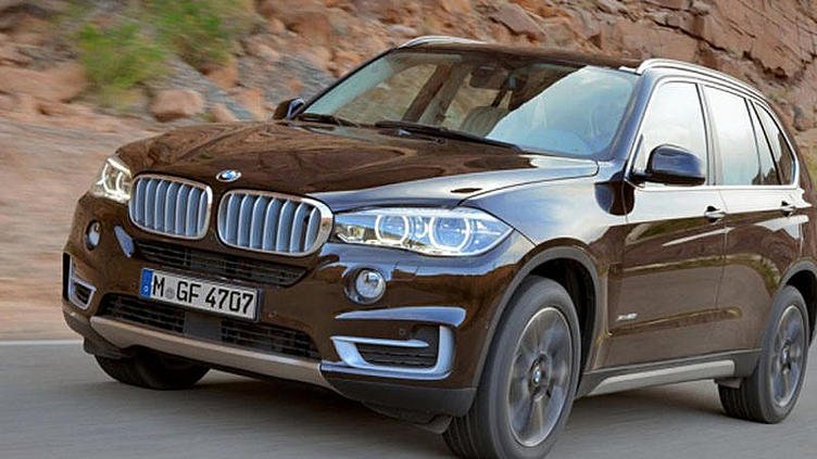 Объявлены российские цены на новый BMW X5