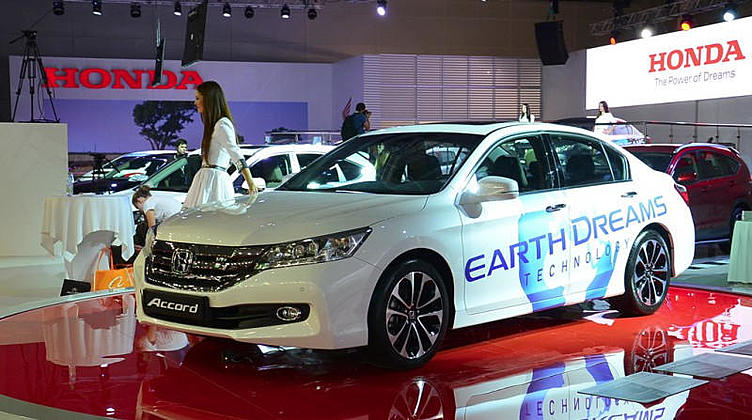 Honda меняет моторную гамму для Accord в России Honda меняет моторную гамму для Accord в России