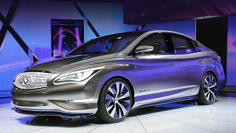 Изображения серийного седана Infiniti LE попали в Сеть