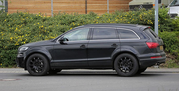 Работа «мулом» для Bentley сделала Audi Q7 интереснее Работа «мулом» для Bentley сделала Audi Q7 интереснее