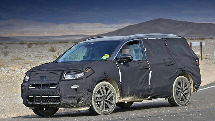 Папарацци встретили в пустыне новый кроссовер Honda Pilot Папарацци встретили в пустыне новый кроссовер Honda Pilot