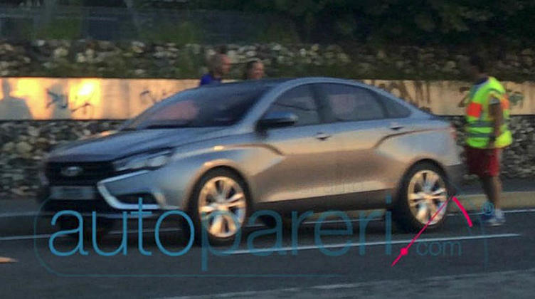 Новая Lada Vesta впервые сфотографирована без камуфляжа Новая Lada Vesta впервые сфотографирована без камуфляжа