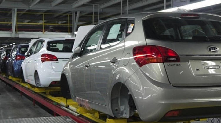 Hyundai-KIA не планирует сокращать производство в России Hyundai-KIA не планирует сокращать производство в России