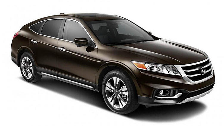 Honda Crosstour подвергся первому рестайлингу и подешевел