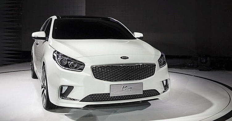Kia надеется выйти в лидеры рынка с новым седаном K4 Kia надеется выйти в лидеры рынка с новым седаном K4
