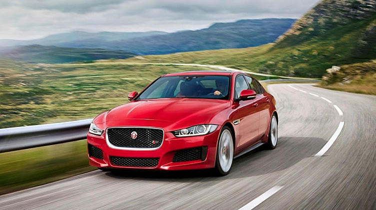 В линейке нового Jaguar XE появятся универсал и купе В линейке нового Jaguar XE появятся универсал и купе