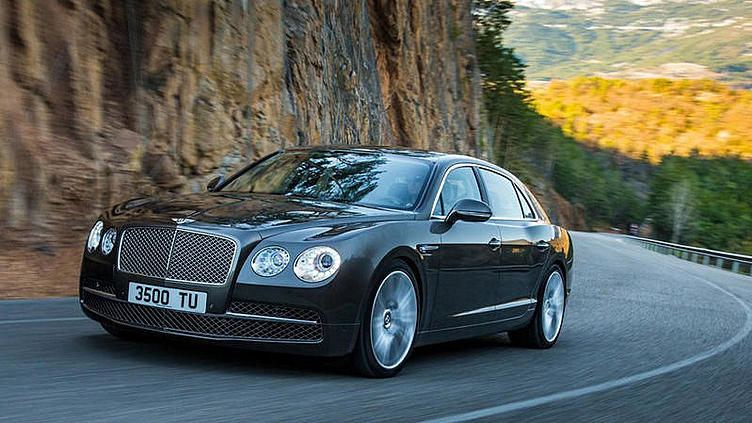 Bentley рассекретил самый мощный седан Flying Spur Bentley рассекретил самый мощный седан Flying Spur
