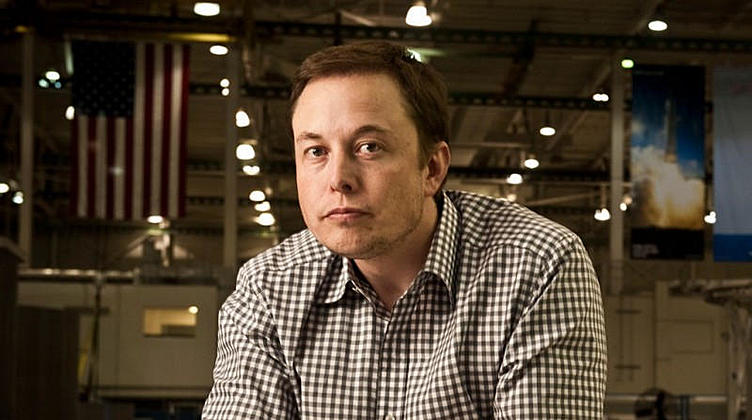 Зарплата главы Tesla Motors сравнима с заработком простого рабочего Зарплата главы Tesla Motors сравнима с заработком простого рабочего