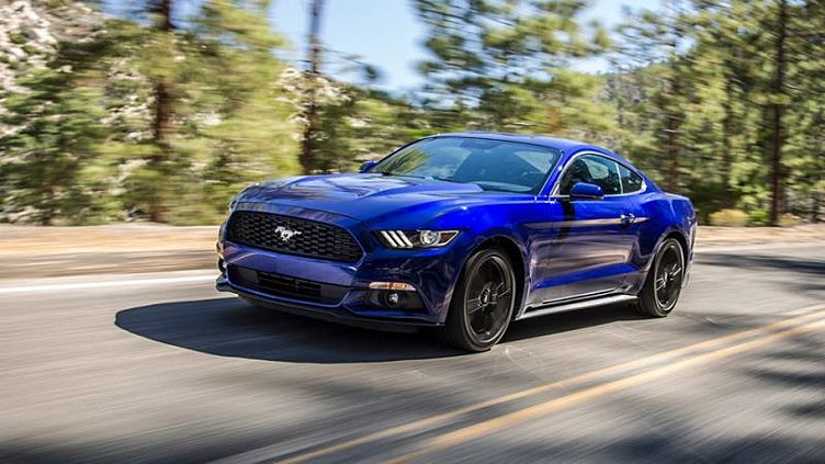 Ford Mustang лишится двигателя V6 после обновления Ford Mustang лишится двигателя V6 после обновления