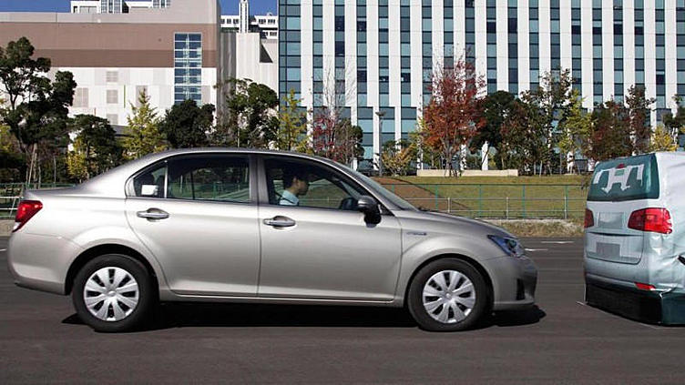 Toyota научит свои автомобили общаться друг с другом