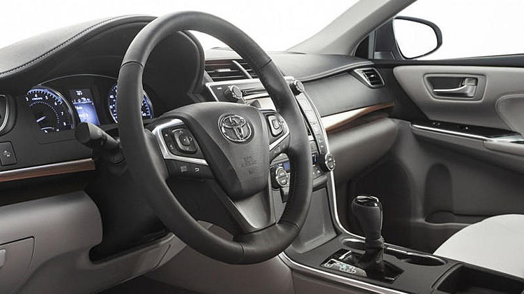 Toyota объявила очередной отзыв из-за подушек безопасности Toyota объявила очередной отзыв из-за подушек безопасности