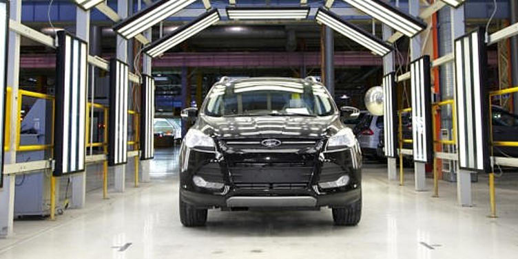 В России выпущен юбилейный 20-тысячный Ford Kuga В России выпущен юбилейный 20-тысячный Ford Kuga