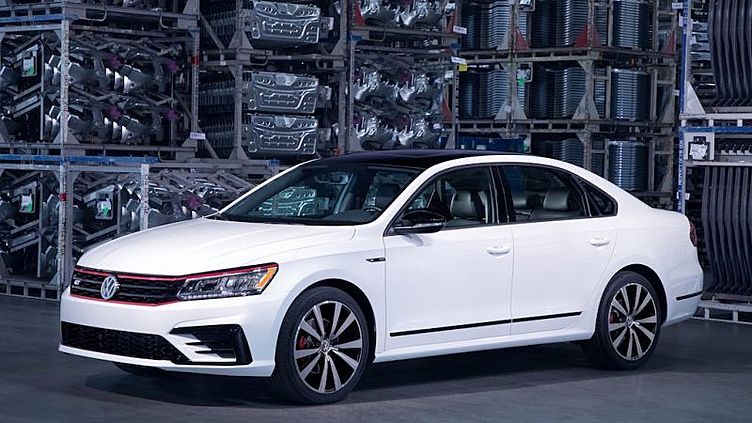 Volkswagen показал в Детройте заряженный Passat GT