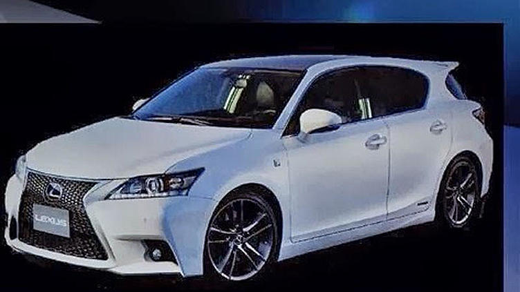 Хэтчбеку Lexus CT 200h остался месяц до рестайлинга