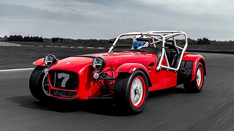 Caterham представил новый ретрородстер для трек-дней Caterham представил новый ретрородстер для трек-дней