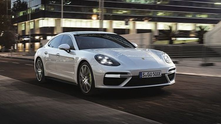 Самым мощным Porsche Panamera впервые стал 680-сильный гибрид Самым мощным Porsche Panamera впервые стал 680-сильный гибрид