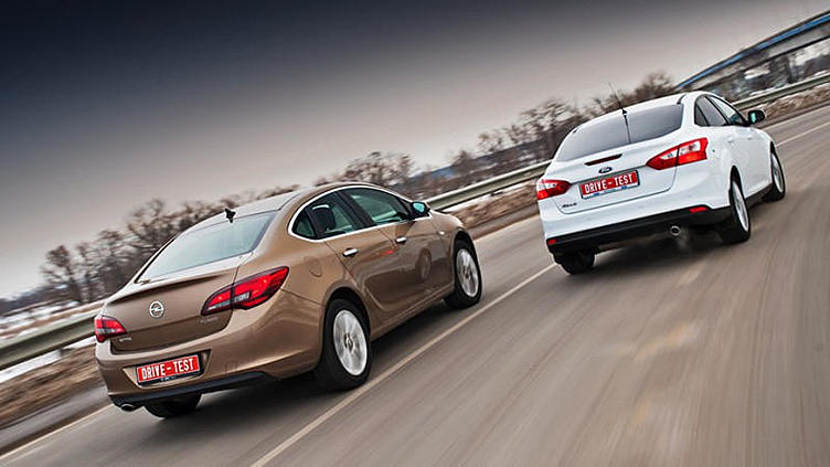 Тест-драйв: Opel Astra vs Ford Focus Тест-драйв: Opel Astra vs Ford Focus