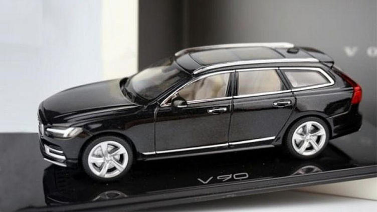 Работник производителя масштабных моделей раскрыл дизайн Volvo V90 Работник производителя масштабных моделей раскрыл дизайн Volvo V90
