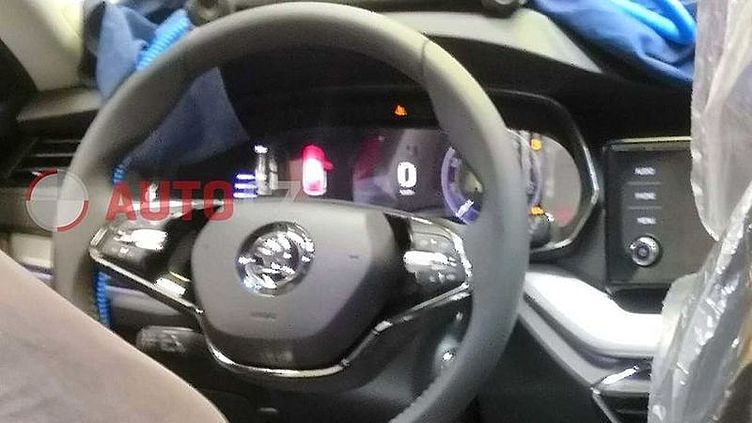 Первые фото интерьера новой Skoda Octavia Первые фото интерьера новой Skoda Octavia