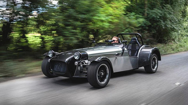 Caterham выпустит «суперлегкий» вариант спорткара Seven